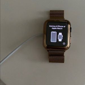 Apple Watch series 3, 38mm is the size!